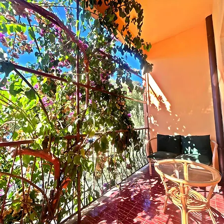 דירה Pomalo Retreat *